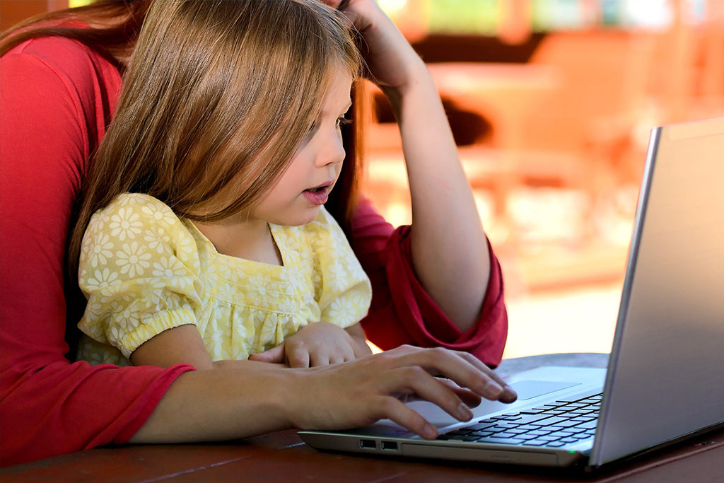 6 Critical Reasons to Protect Your Children’s Eyes from Blue and Green Light